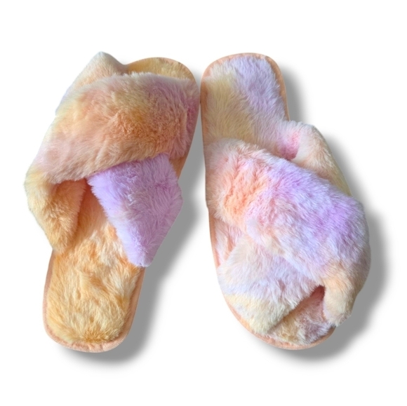 Shoes - NWT Orange Sherbert Fuzzy Slippers 9/ 9.5